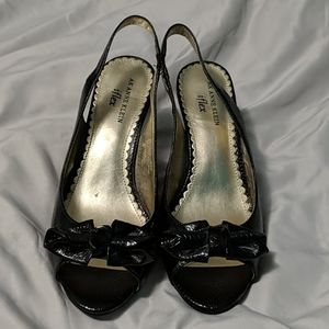 Peep toe sling back heel